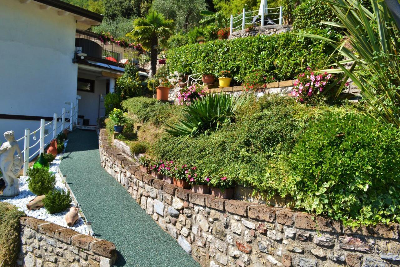 Appartamenti Casa Carlotta Limone sul Garda Exterior foto